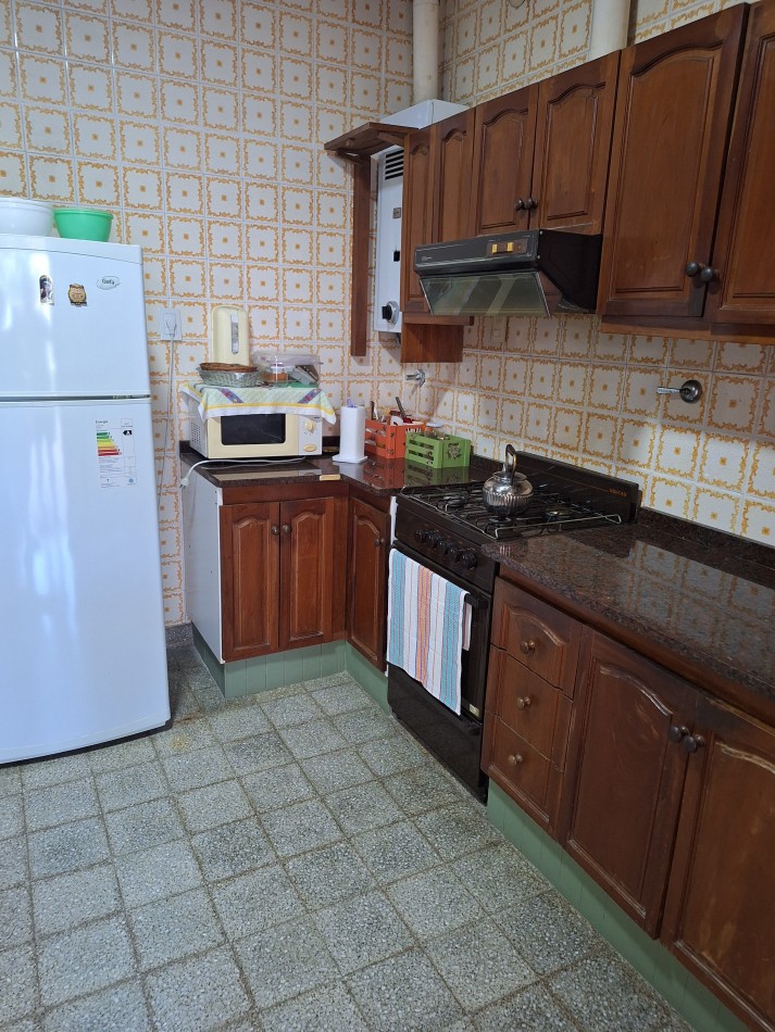 ADMINISTRACIONES Y MANDATOS - VENDE