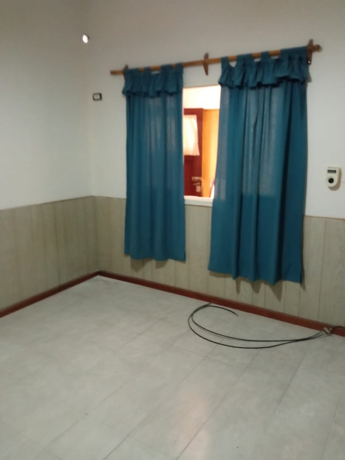 ADMINISTRACIONES Y MANDATOS - ALQUILA - CASA 2 DORMIT