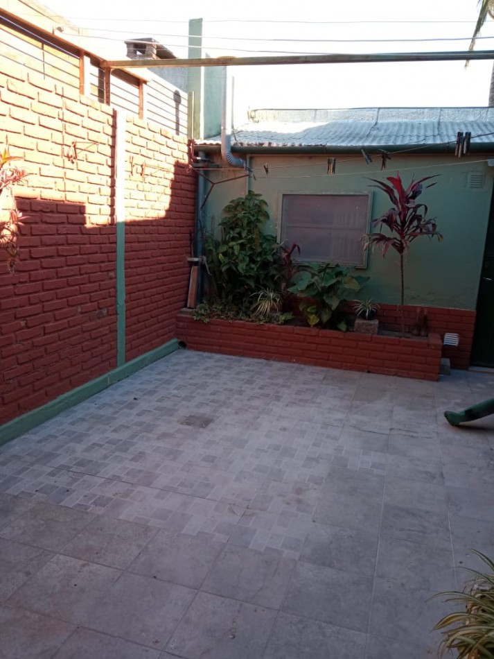 ADMINISTRACIONES Y MANDATOS - ALQUILA - CASA 2 DORMIT