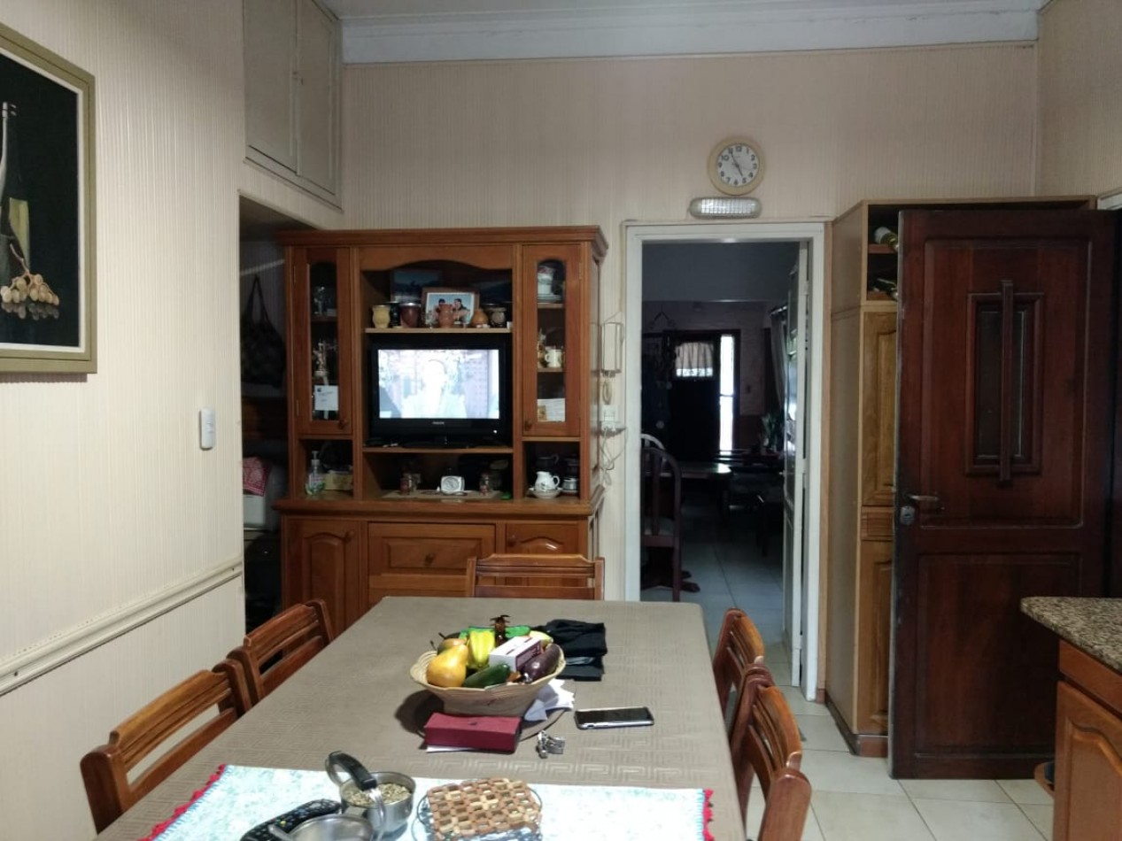 ADMINISTRACIONES Y MANDATOS - ALQUILA - CASA 2 DORMIT