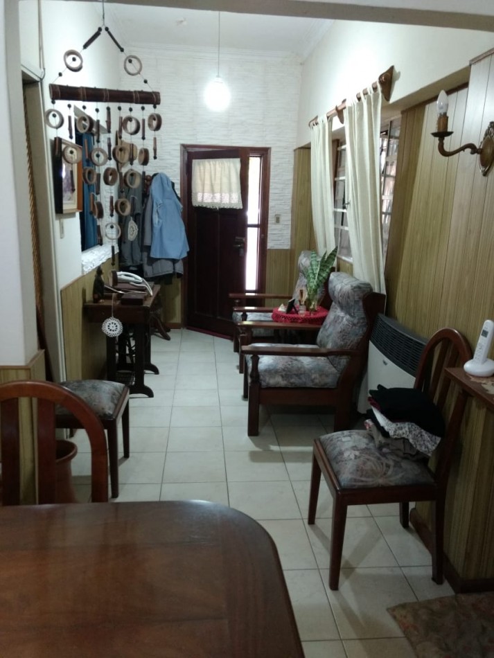 ADMINISTRACIONES Y MANDATOS - ALQUILA - CASA 2 DORMIT