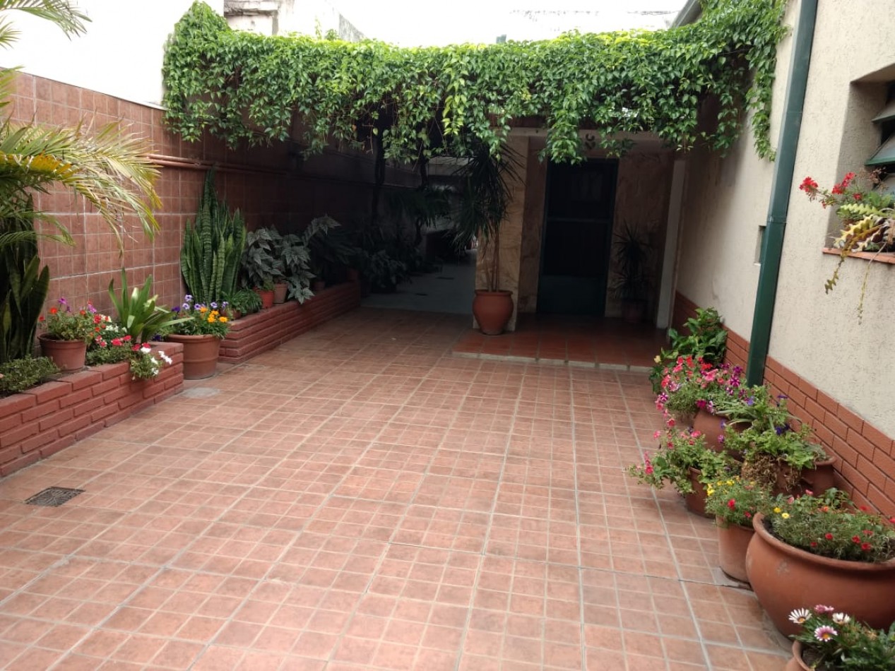 ADMINISTRACIONES Y MANDATOS - ALQUILA - CASA 2 DORMIT