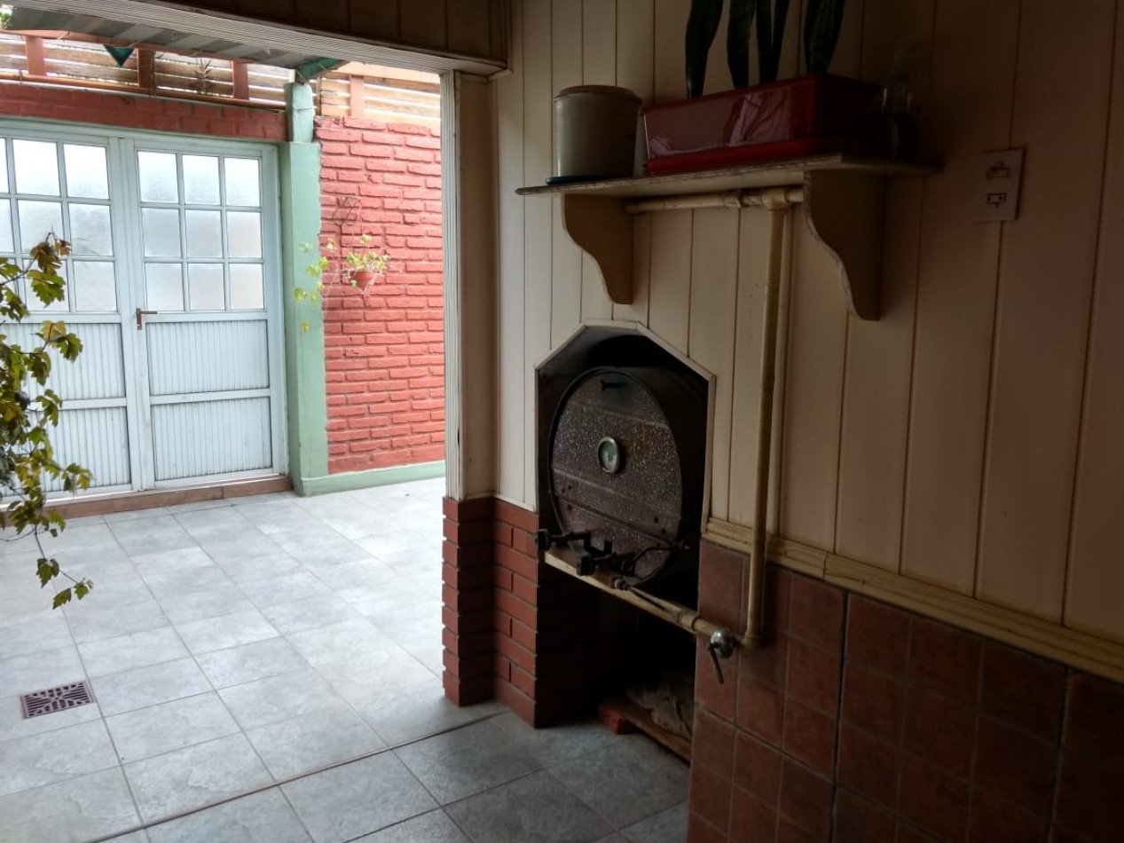 ADMINISTRACIONES Y MANDATOS - ALQUILA - CASA 2 DORMIT