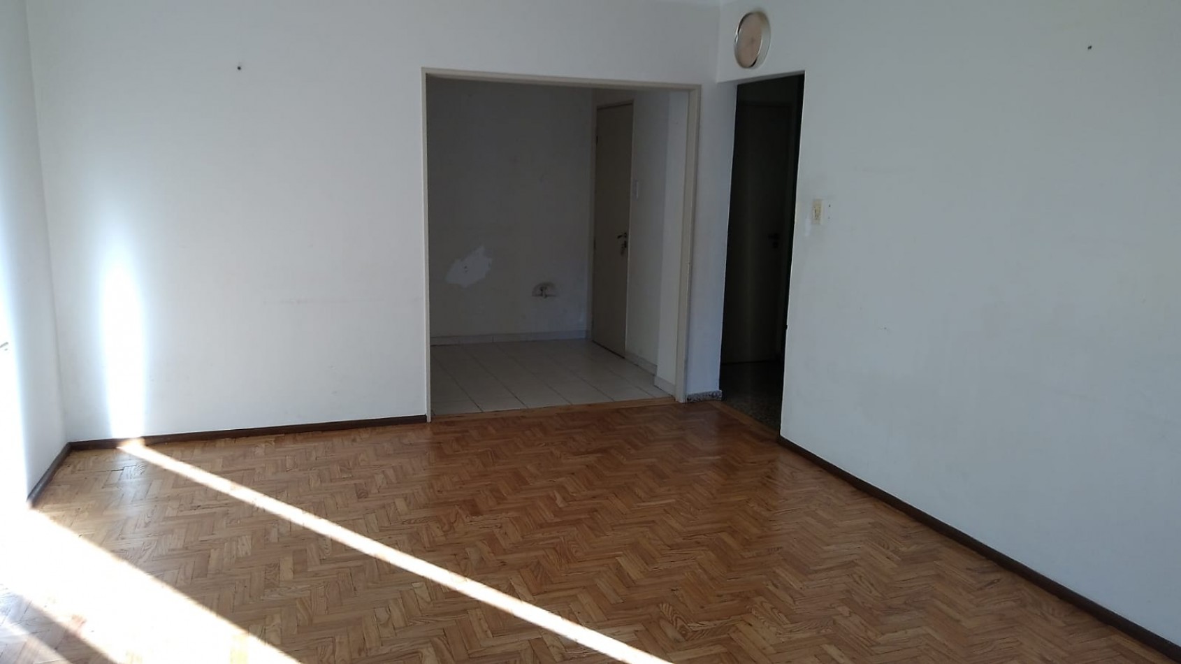 ADMINISTRACIONES Y MANDATOS - VENDE - 