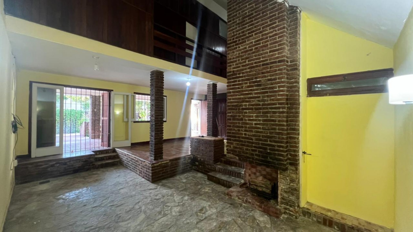 ADMINISTRACIONES Y MANDATOS - VENDE