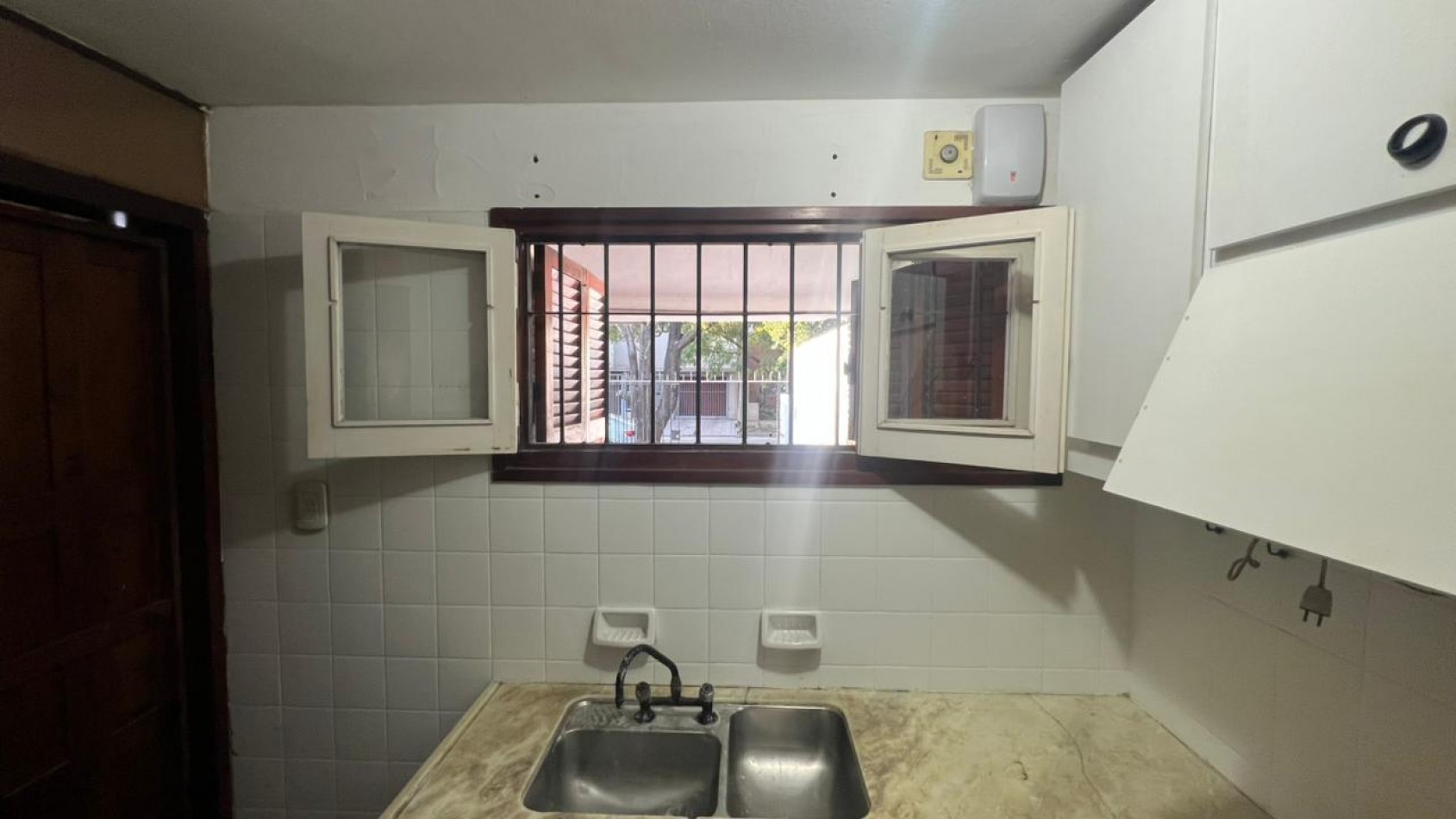 ADMINISTRACIONES Y MANDATOS - VENDE