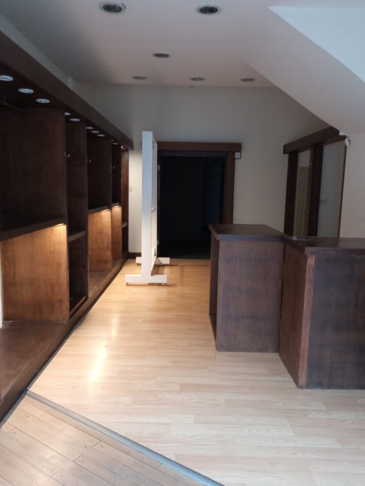 ADMINISTRACIONES Y MANDATOS - ALQUILA - LOCAL COMERCIAL 
