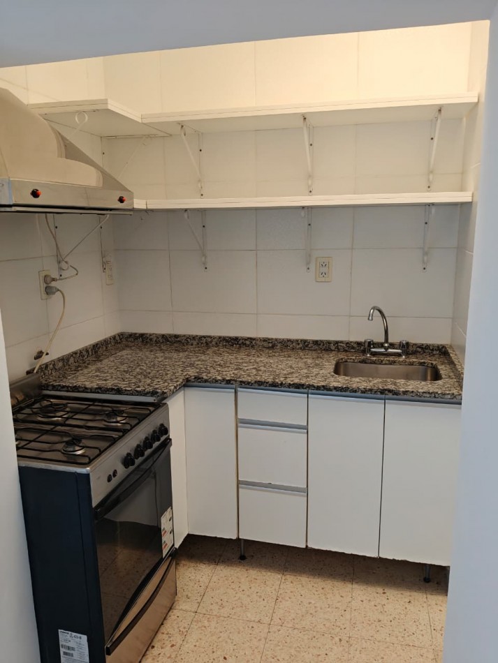 ADMINISTRACIONES Y MANDATOS - ALQUILA - INTERNO - 2 DORMIT